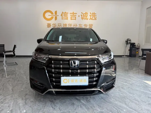 Honda Elysion — Фото автомобиля 3