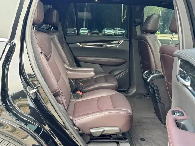 Cadillac Cadillac XT6 2022 2.0T 6-Seater 2WD Luxury Edition — Фото автомобиля 18