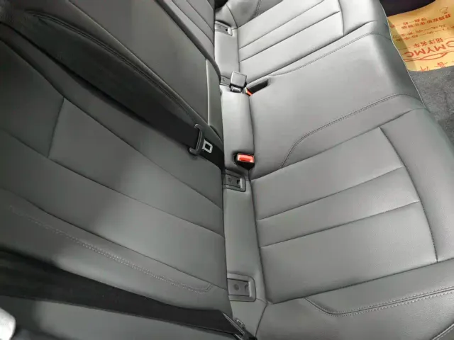 Audi A4L — Фото автомобиля 11