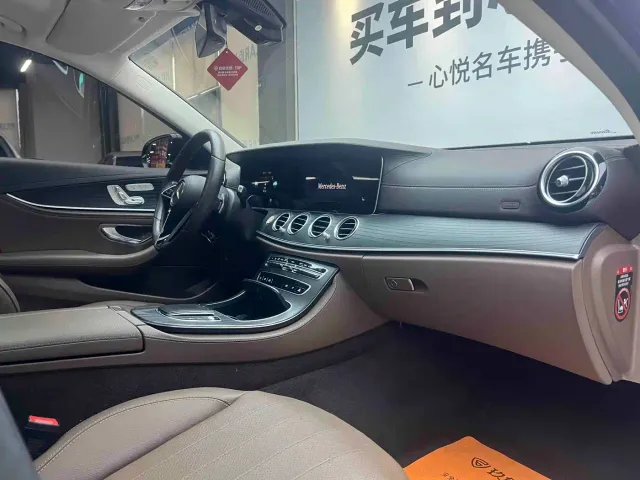 Mercedes-Benz E-Class — Фото автомобиля 9