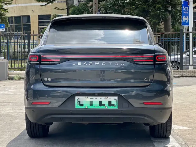 Leapmotor C11 — Фото автомобиля 6
