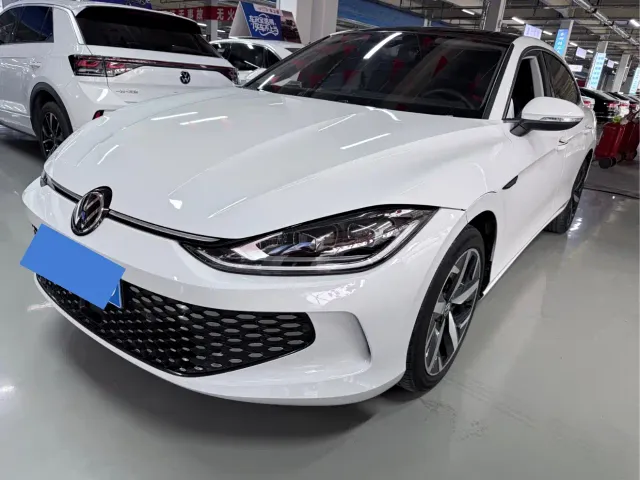 Фотография автомобиля — Volkswagen Lamando