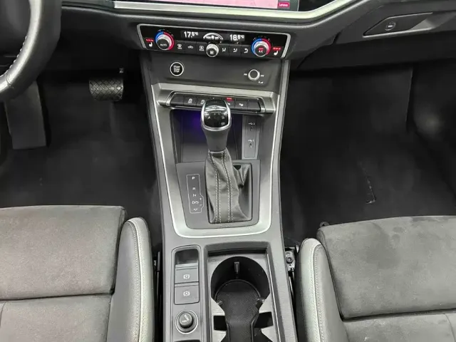 Audi Q3 — Фото автомобиля 10
