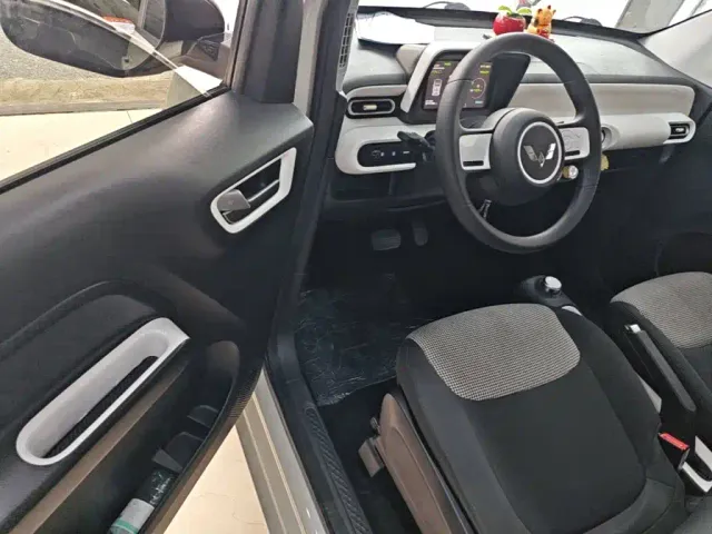 Wuling Hongguang Mini EV — Фото автомобиля 15