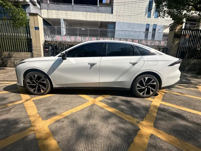 Geely Galaxy L6 — Фото автомобиля 4