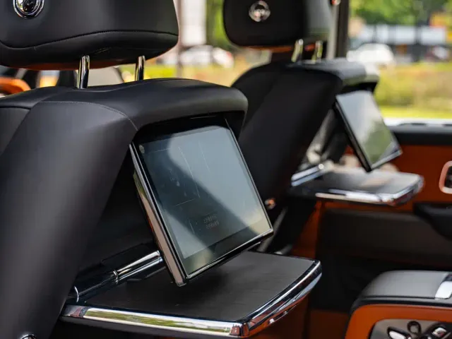 Rolls-Royce Cullinan — Фото автомобиля 20