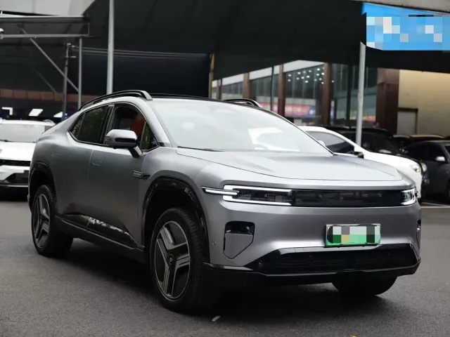 Changan Qiyuan E07 — Фото автомобиля 3