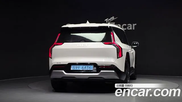 Kia EV9 — Фото автомобиля 4