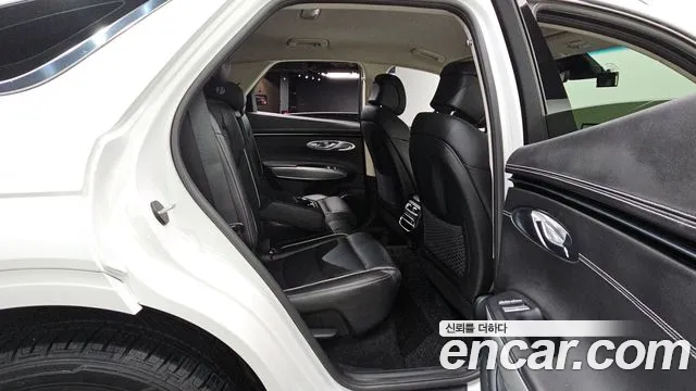 Genesis GV70 2.5T Бензин 2WD — Фото автомобиля 11