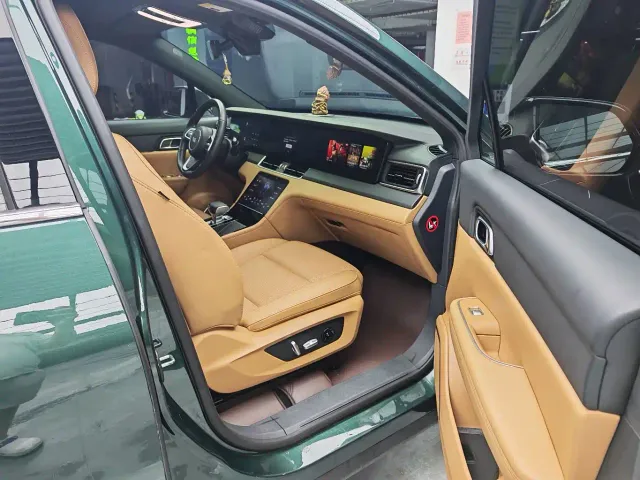 Li Auto ONE — Фото автомобиля 12
