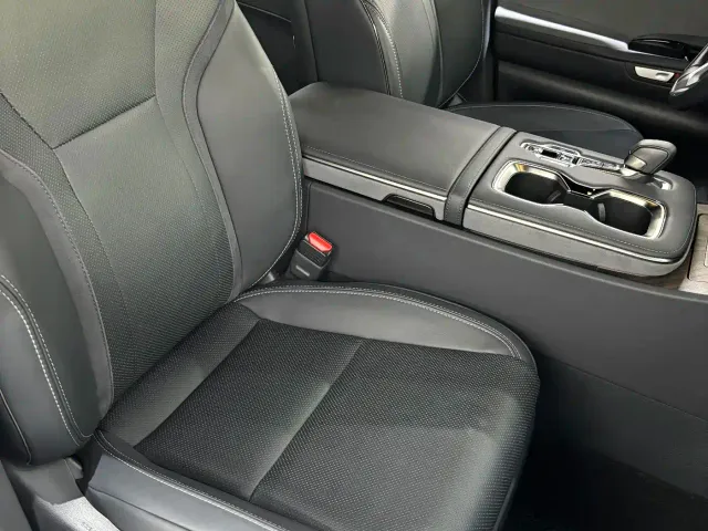 Lexus LM — Фото автомобиля 10