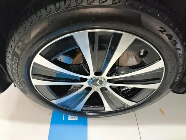 Mercedes-Benz E-Class — Фото автомобиля 22