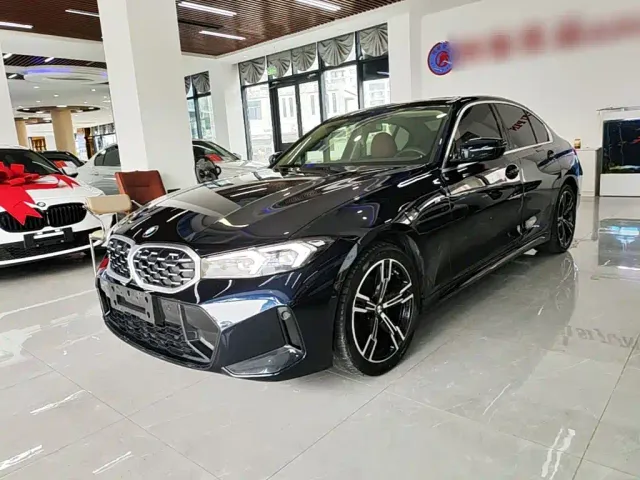 Фотография автомобиля — BMW 3 Series