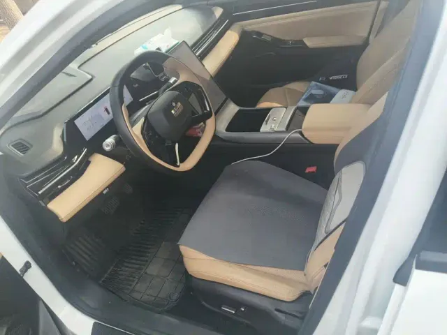 Geely Galaxy L6 — Фото автомобиля 7