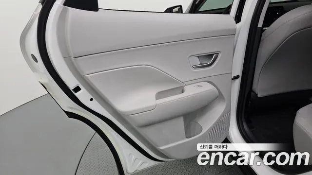 Hyundai Kona SX2 — Фото автомобиля 14