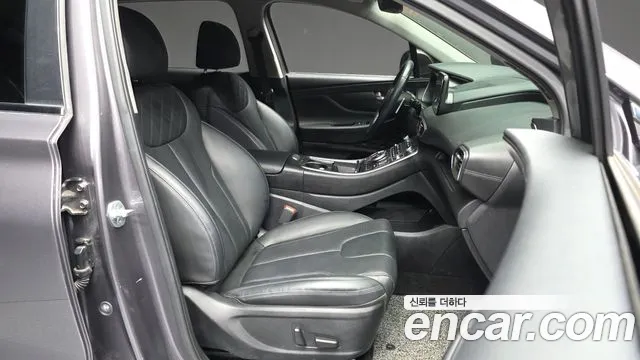 Hyundai Santafe Новый Santa Fe Дизель 2.2 4WD — Фото автомобиля 11