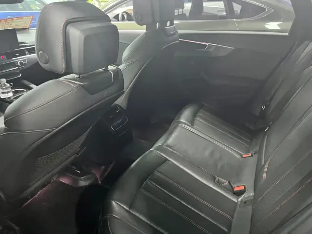 Audi Audi A4L 2021 40 TFSI Premium Life Edition — Фото автомобиля 8