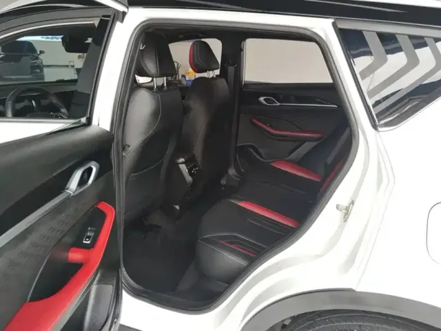 Geely Binyue 2023 Bin Yue COOL 1.5TD DCT Champion Edition — Фото автомобиля 11
