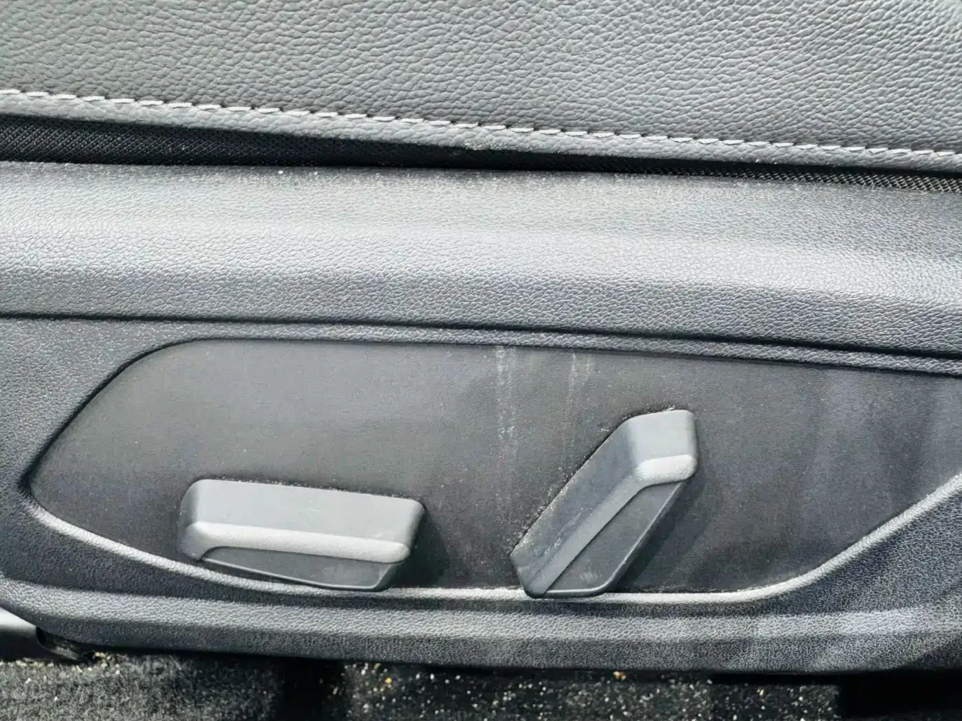 Hyundai Elantra 2022 1.5L CVT LUX Premium Edition — Фото автомобиля 9