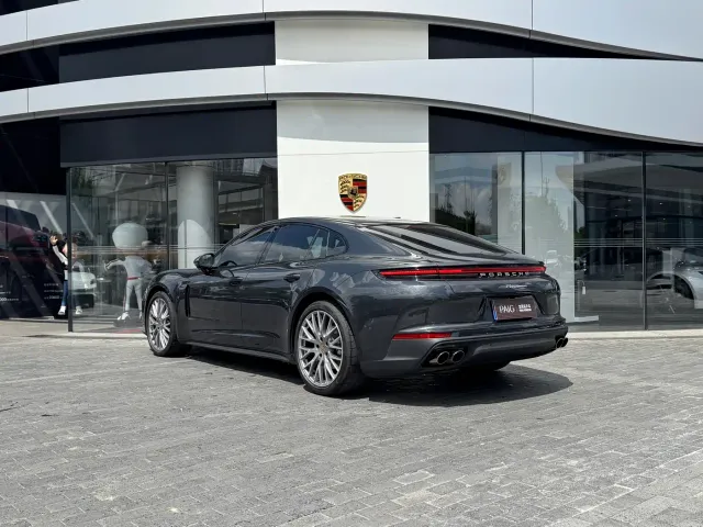 Porsche Panamera — Фото автомобиля 6