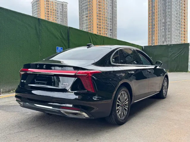 Hongqi H5 — Фото автомобиля 13