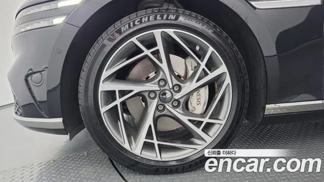 Genesis G90 RS4 — Фото автомобиля 5