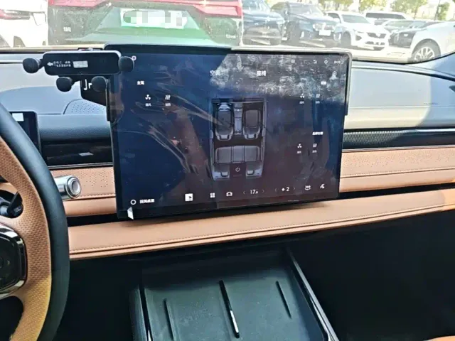 Geely Galaxy Xingyao 8 — Фото автомобиля 12