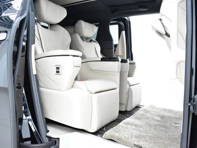 Toyota Alphard — Фото автомобиля 17