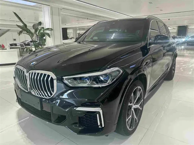 Фотография автомобиля — BMW X5