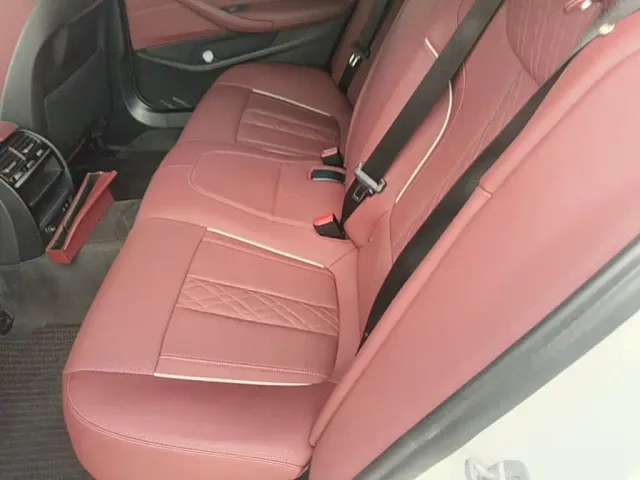 BMW 5 Series — Фото автомобиля 21