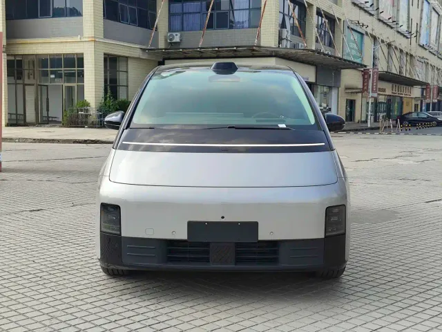 Li Auto MEGA — Фото автомобиля 2