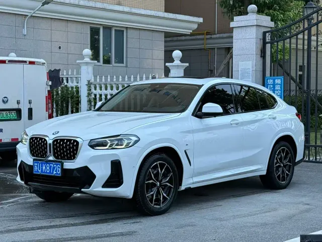 Фотография автомобиля — BMW X4