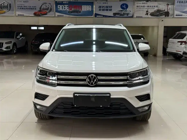 Volkswagen Tharu — Фото автомобиля 2