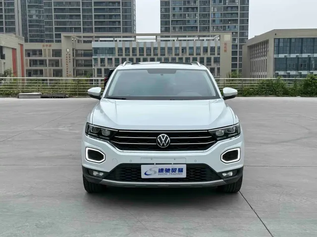 Volkswagen T-Roc — Фото автомобиля 2