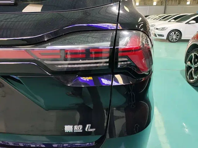 Geely Haoyue L — Фото автомобиля 7