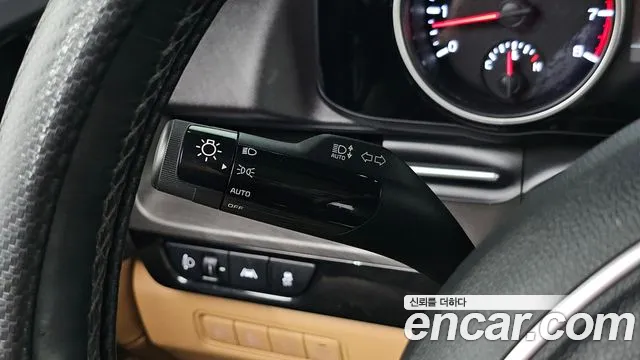 Kia Carnival — Фото автомобиля 20