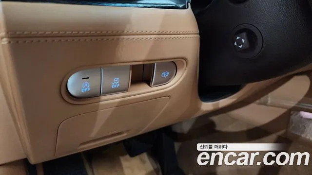 Genesis G90 Бензин 3.5 турбо AWD — Фото автомобиля 30