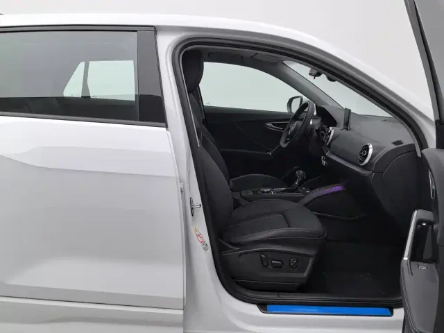 Audi Q2L — Фото автомобиля 23