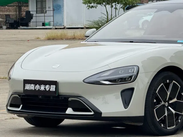 Xiaomi SU7 — Фото автомобиля 12