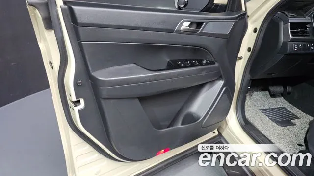 KG_Mobility_Ssangyong Rexton Новый Rexton Sport Khan Дизель 2.2 4WD — Фото автомобиля 23