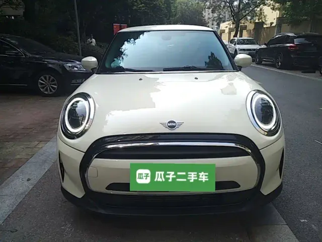 MINI Hatch — Фото автомобиля 2