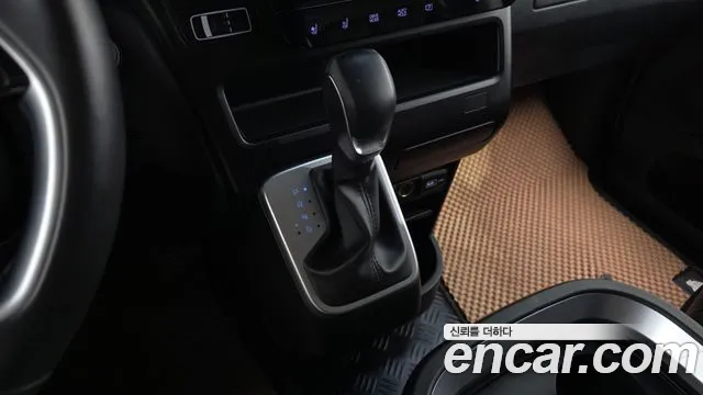 Hyundai Staria Staria Карго 5 мест — Фото автомобиля 8