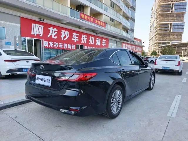 Toyota Camry — Фото автомобиля 5