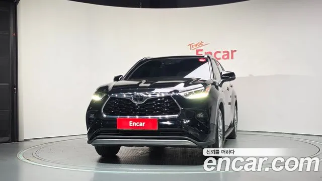 Toyota Highlander — Фото автомобиля 3