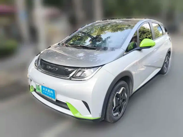 Фотография автомобиля — BYD Dolphin