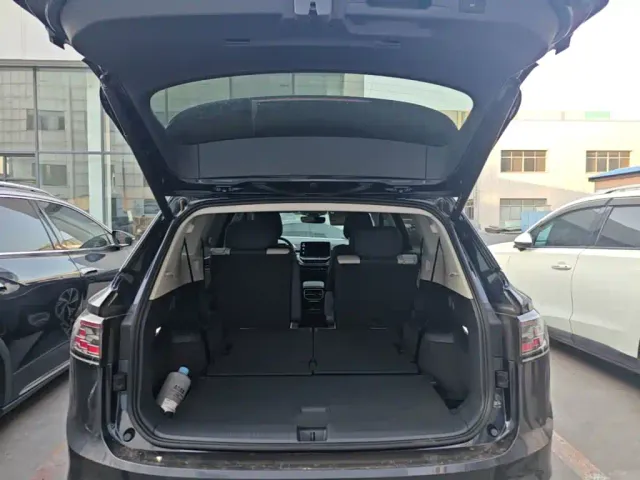 Volkswagen ID.6 Crozz — Фото автомобиля 18