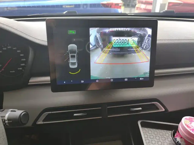 BYD Qin — Фото автомобиля 12