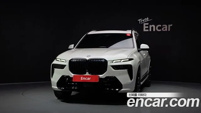 BMW X7 — Фото автомобиля 3