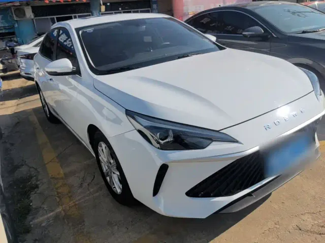 Roewe i5 — Фото автомобиля 3