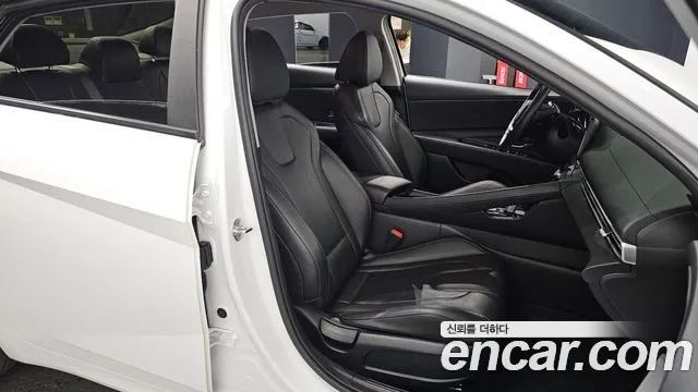 Hyundai Avante CN7 — Фото автомобиля 16